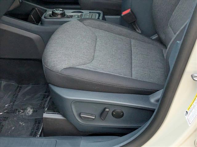 2025 Ford Maverick XLT photo 4