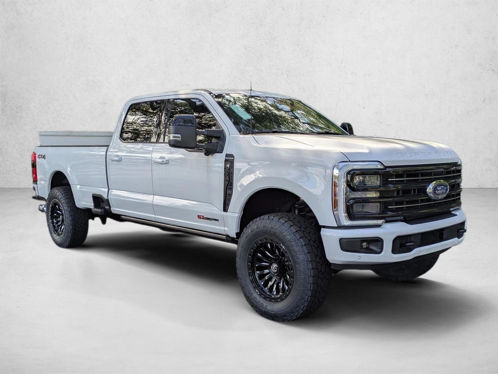 2026 Ford F-350 Super Duty Platinum - Photo 6