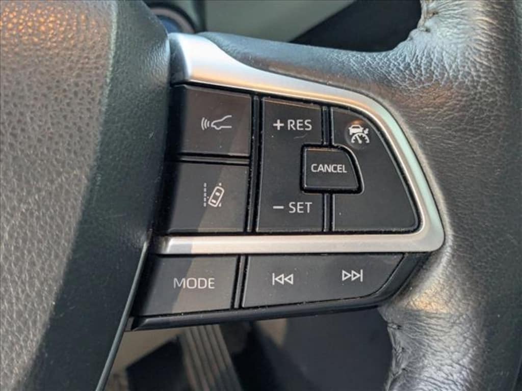 Used 2022 Toyota Sienna XLE Van Passenger Van