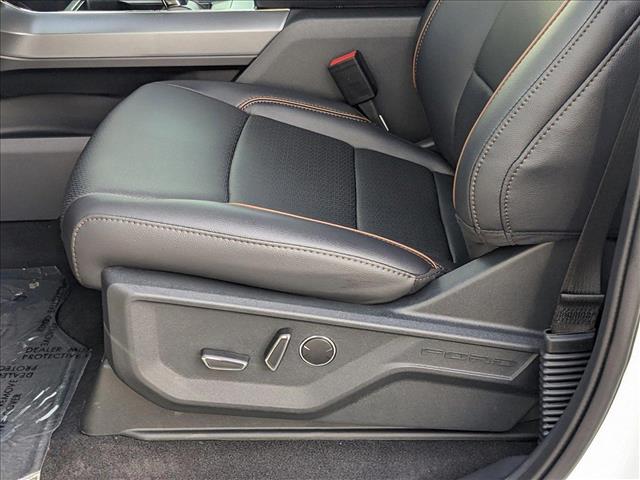 2025 Ford F-150 Lariat photo 3