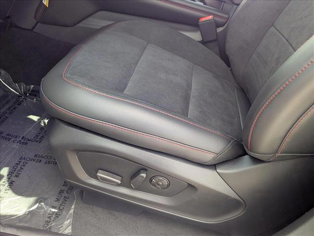2025 Ford Explorer ST photo 4