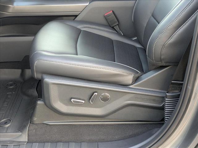 2025 Ford F-150 Lariat photo 4
