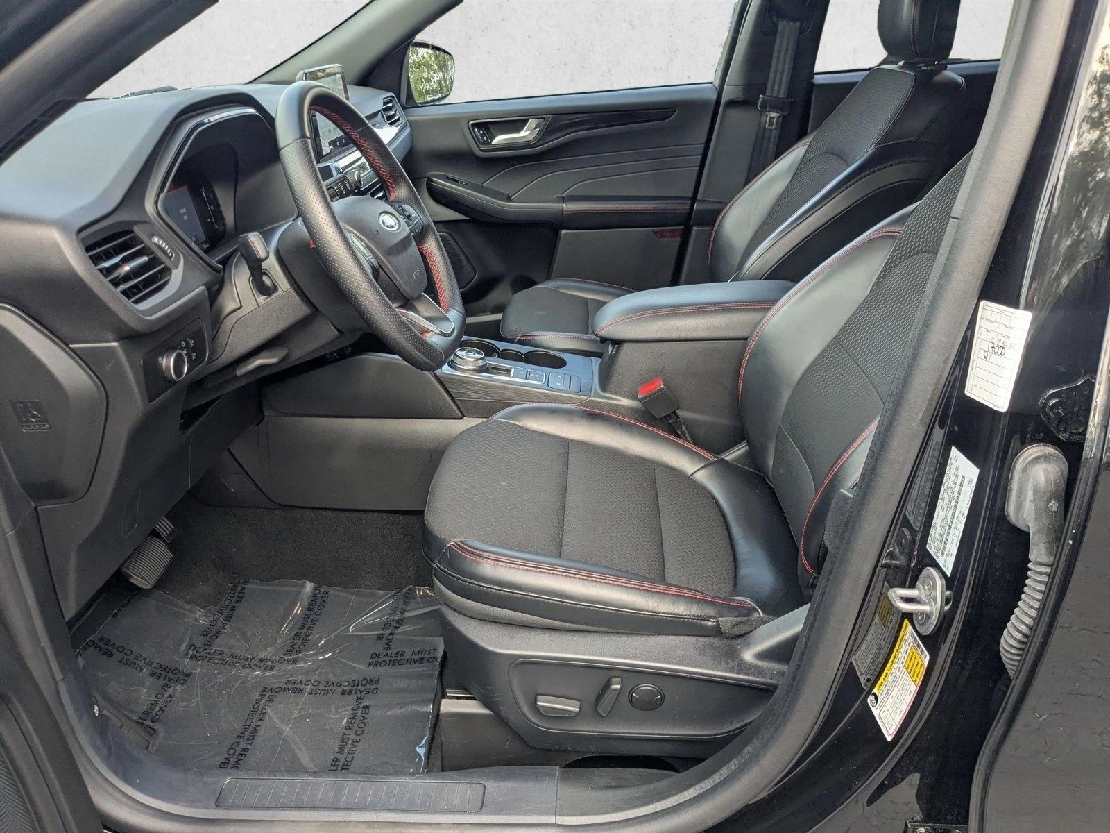 2025 Ford Escape ST-Line - Photo 15