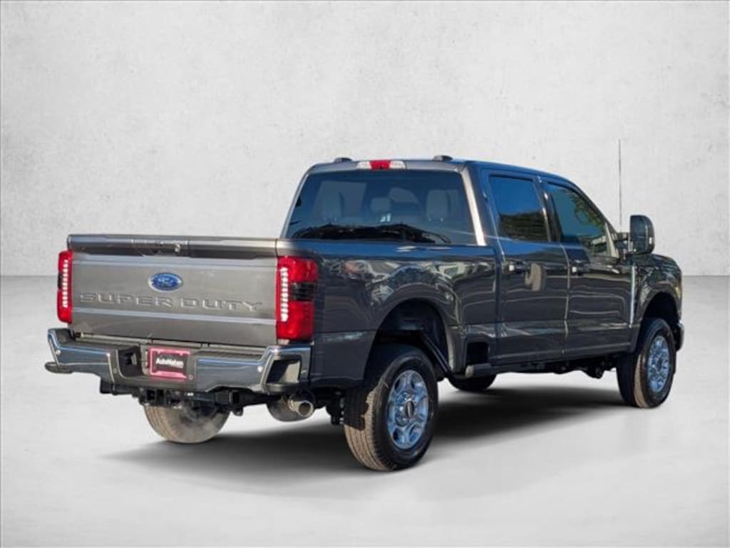 New 2026 Ford F-250 XLT Truck Crew Cab