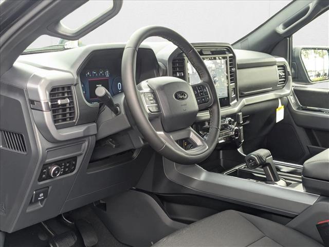 2025 Ford F-150 XLT photo 3