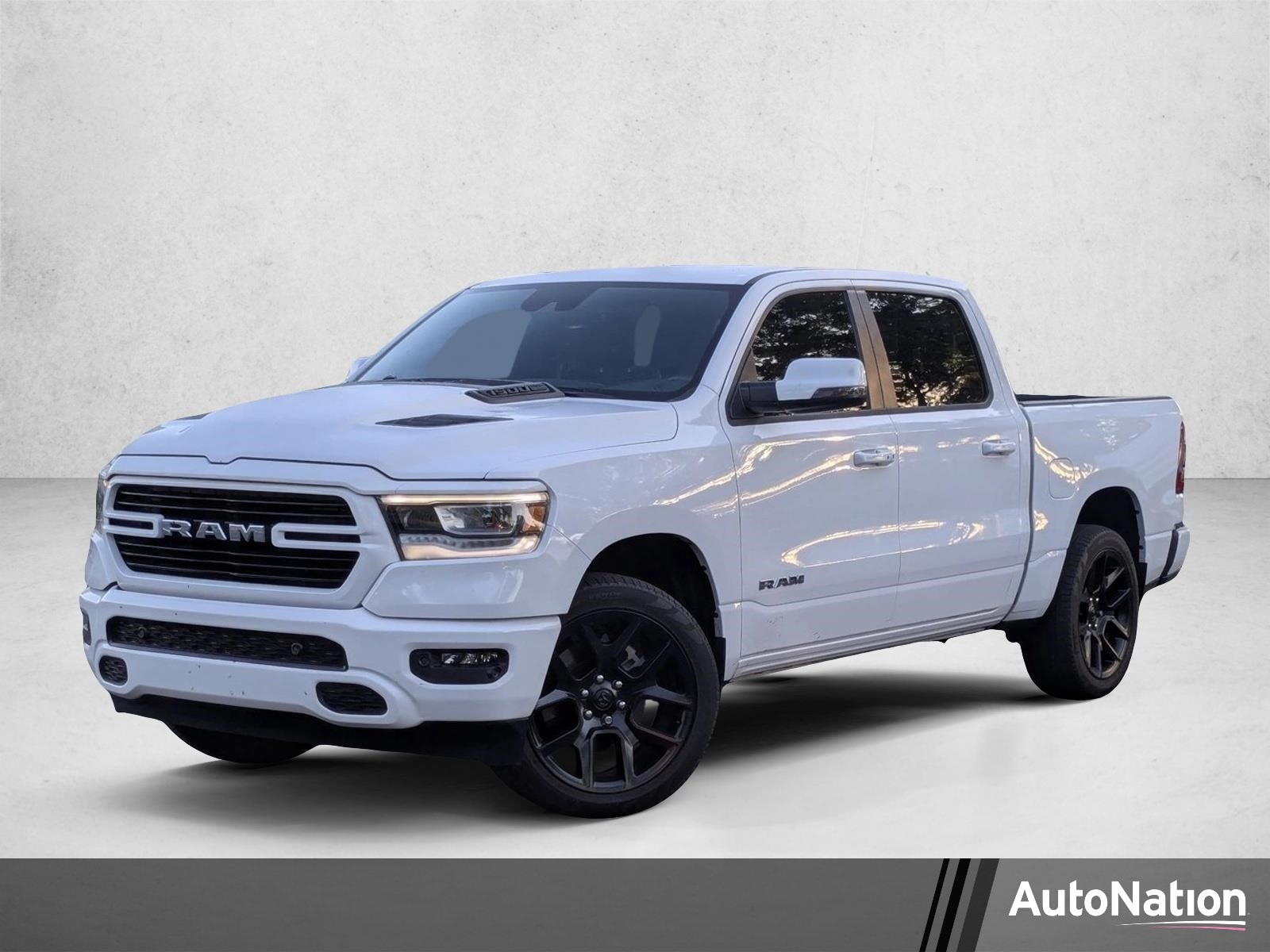 2023 RAM 1500 Laramie 4x4 Crew Cab 5'7's photo