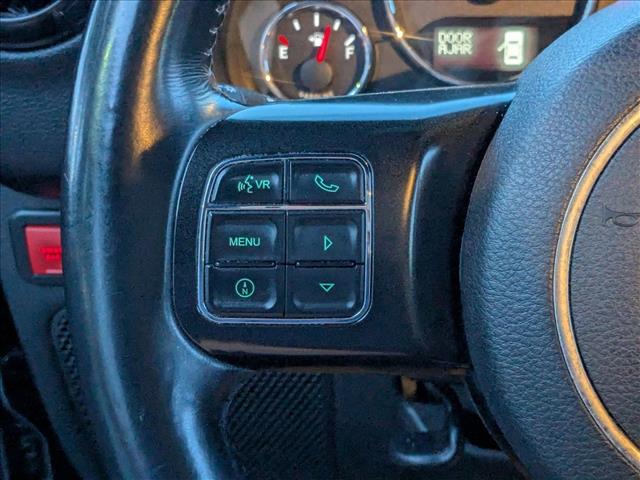 2017 Jeep Wrangler Unlimited Rubicon Recon photo 4