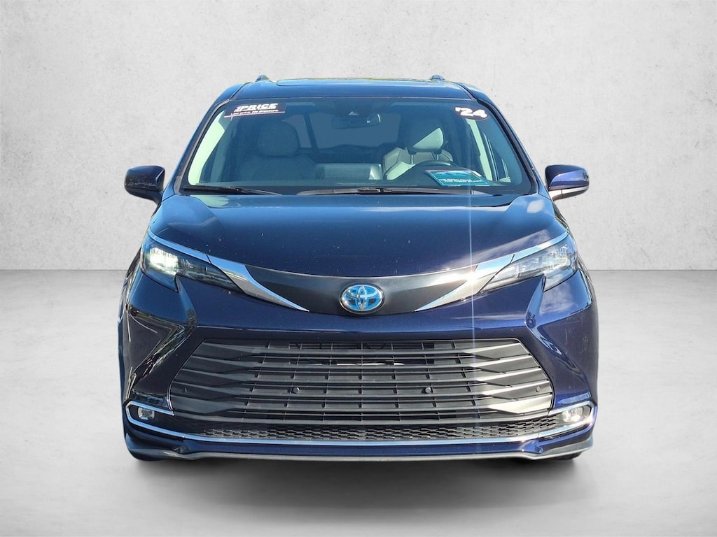 Used 2024 Toyota Sienna XLE Van Passenger Van