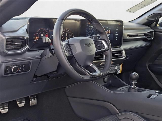 2025 Ford Mustang GT Premium Convertible photo 3