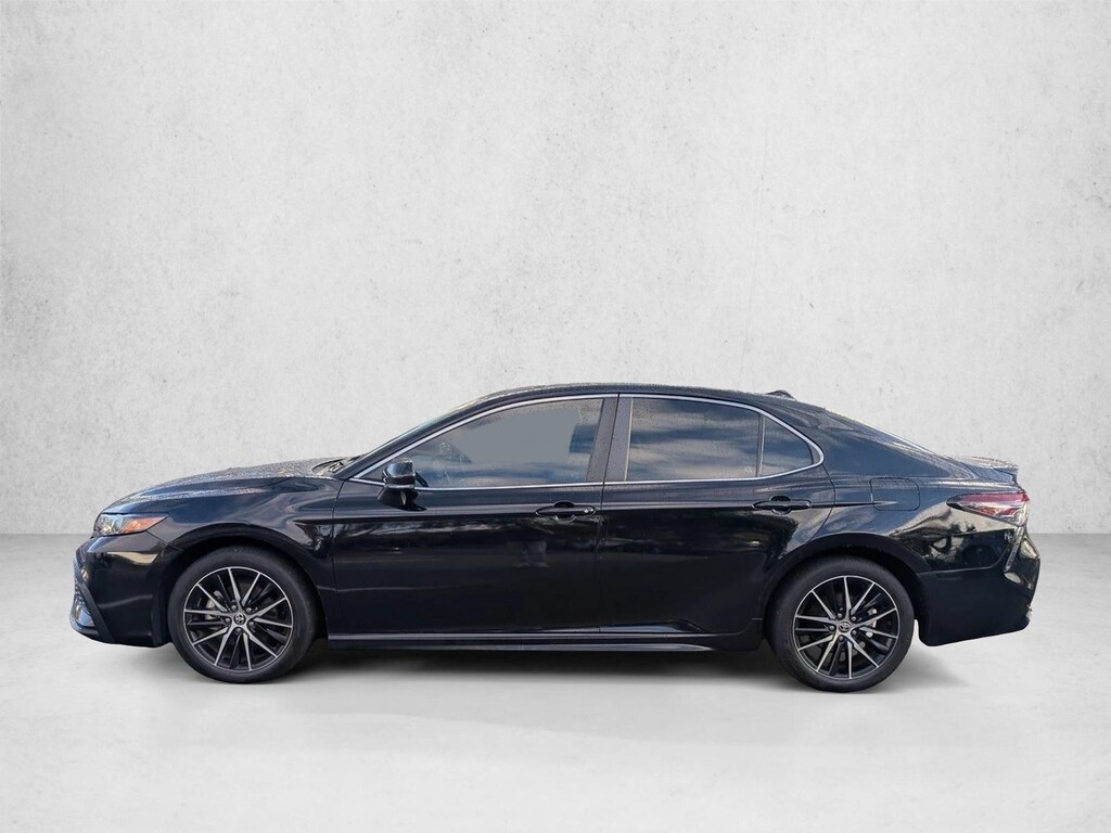 Used 2024 Toyota Camry SE Sedan
