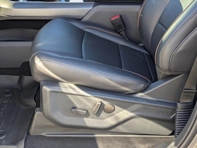 2025 Ford F-150 Lariat photo 3