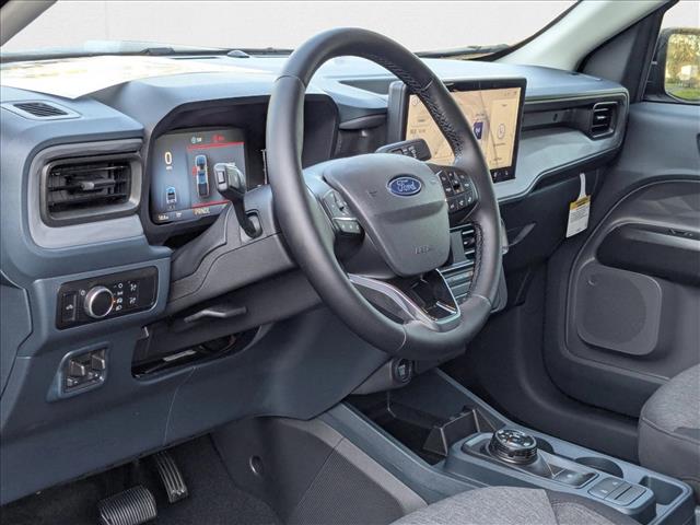 2025 Ford Maverick XLT photo 2