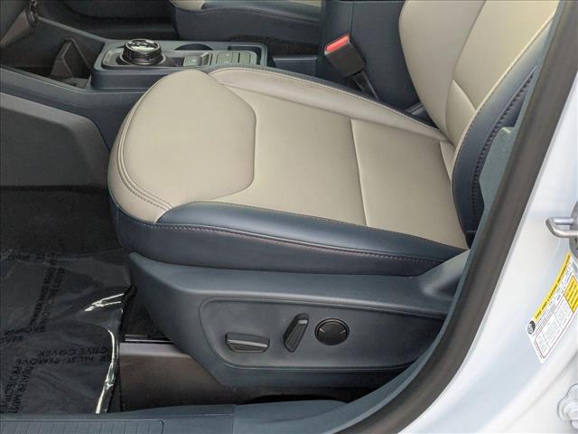 2025 Ford Maverick Lariat photo 4