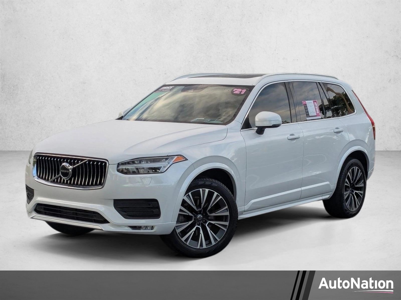 2021 Volvo XC90 T5 Momentum AWD's photo