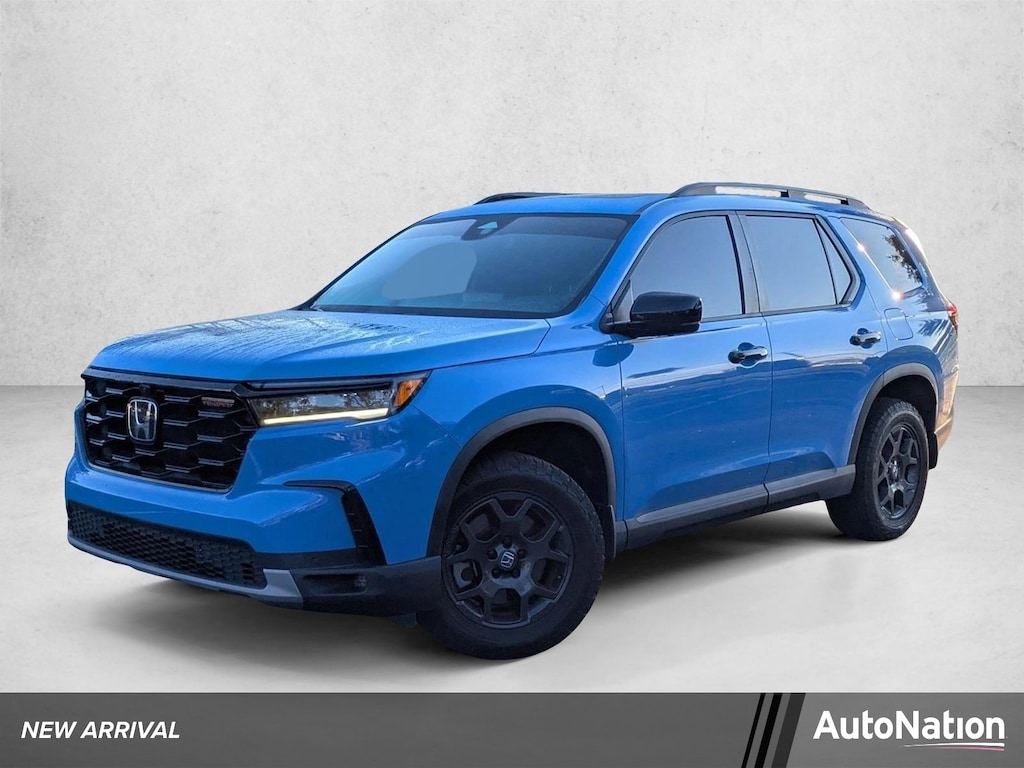 Used 2025 Honda Pilot TrailSport SUV