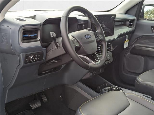 2025 Ford Maverick photo 3
