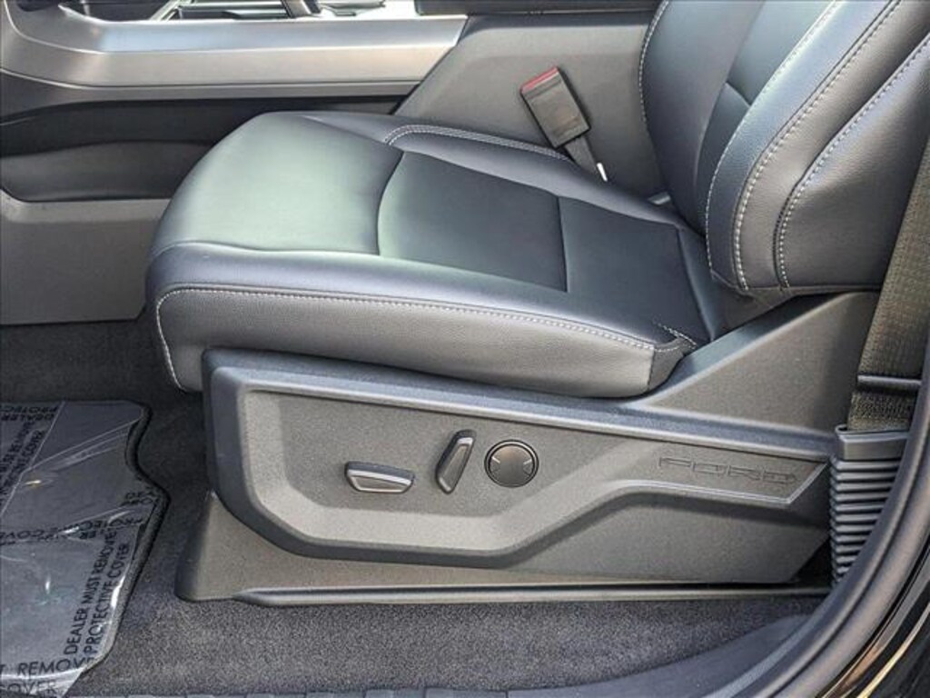 New 2025 Ford F-150 XLT Truck SuperCrew Cab