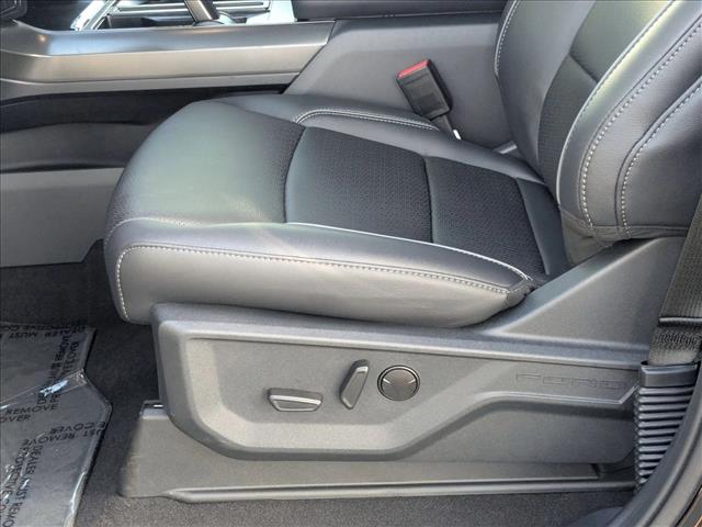 2025 Ford F-150 Lariat photo 4
