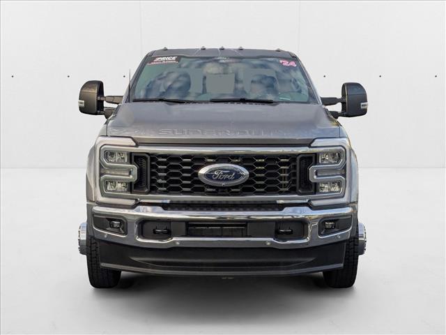 2024 Ford F-450 Lariat photo 2