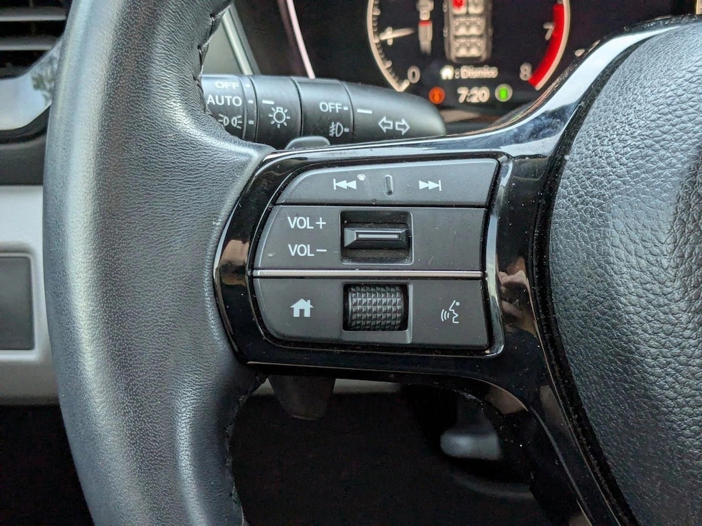 Used 2023 Honda Pilot EX-L 8 Passenger SUV