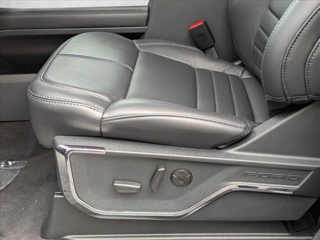 2026 Ford F-250 Platinum photo 4