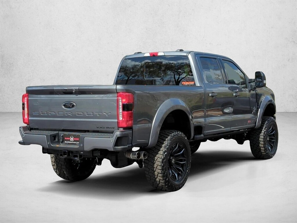 New 2026 Ford F-250 LARIAT Truck Crew Cab