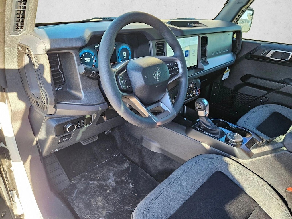 New 2025 Ford Bronco Base SUV
