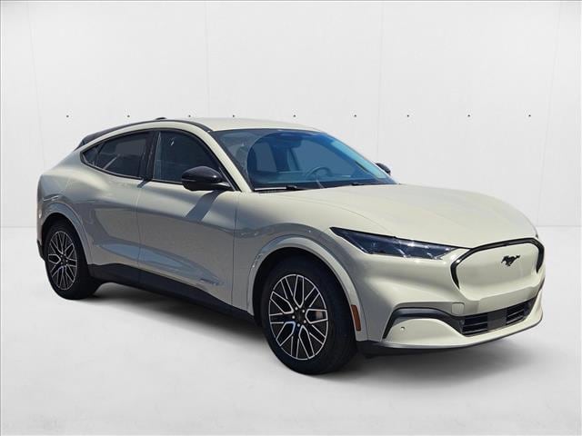 2025 Ford Mustang Mach-E Premium - Photo 8