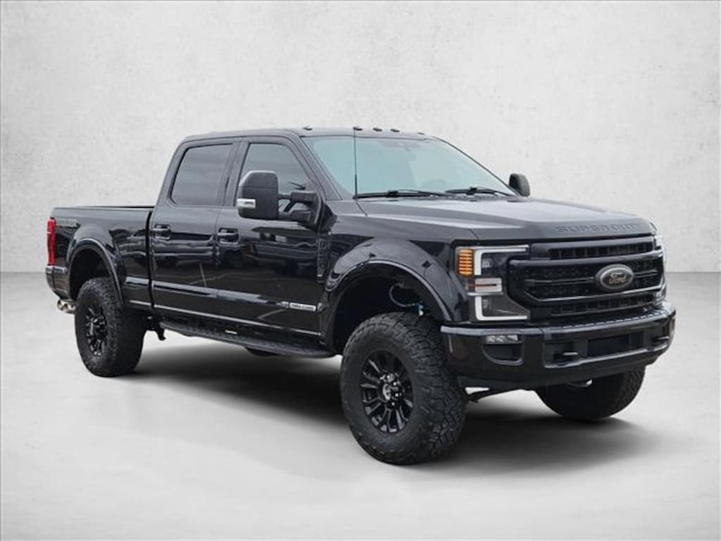 Used 2022 Ford F-250 LARIAT Truck Crew Cab