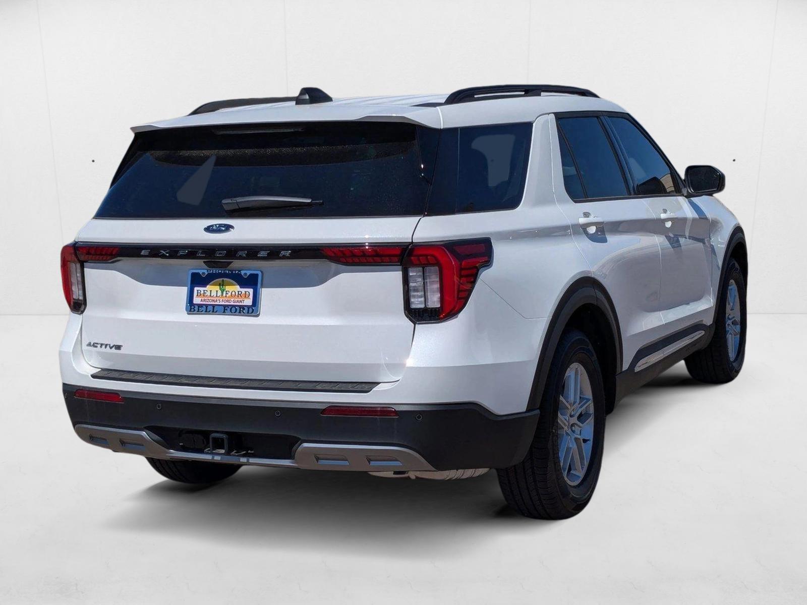 2025 Ford Explorer Active - Photo 2