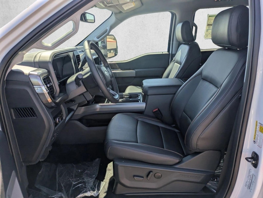New 2026 Ford F-250 LARIAT Truck Crew Cab