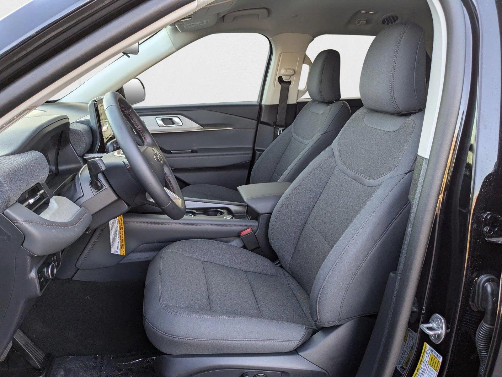 2025 Ford Explorer Active - Photo 11