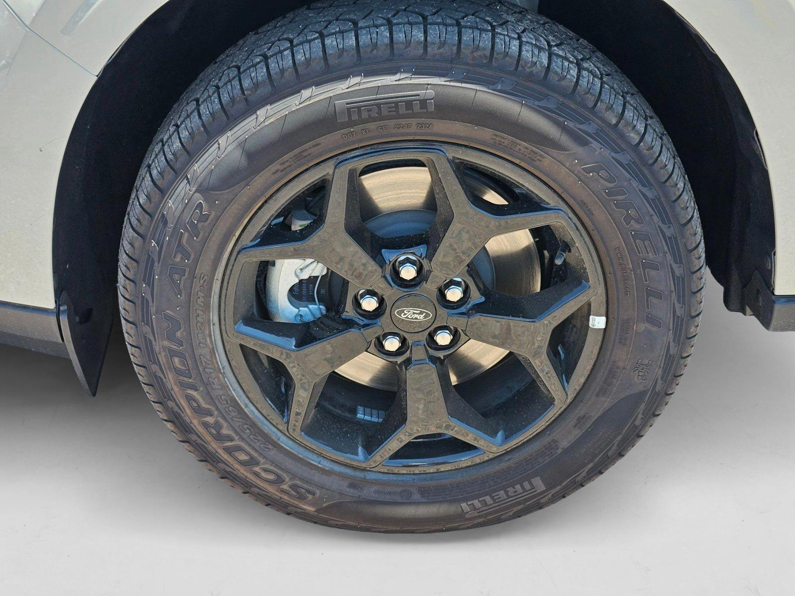 2025 Ford Maverick XLT - Photo 10