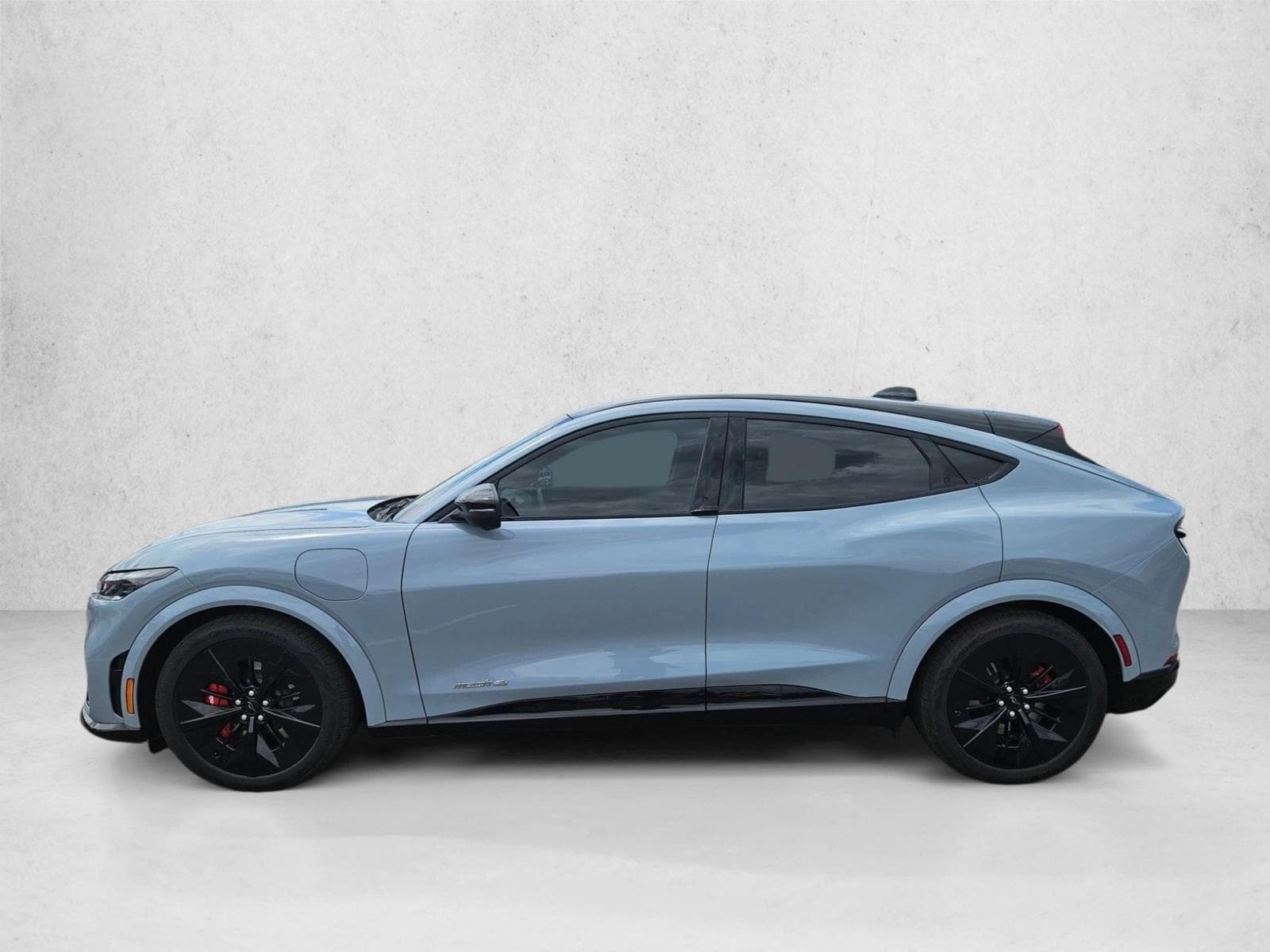 2025 Ford Mustang Mach-E GT - Photo 7