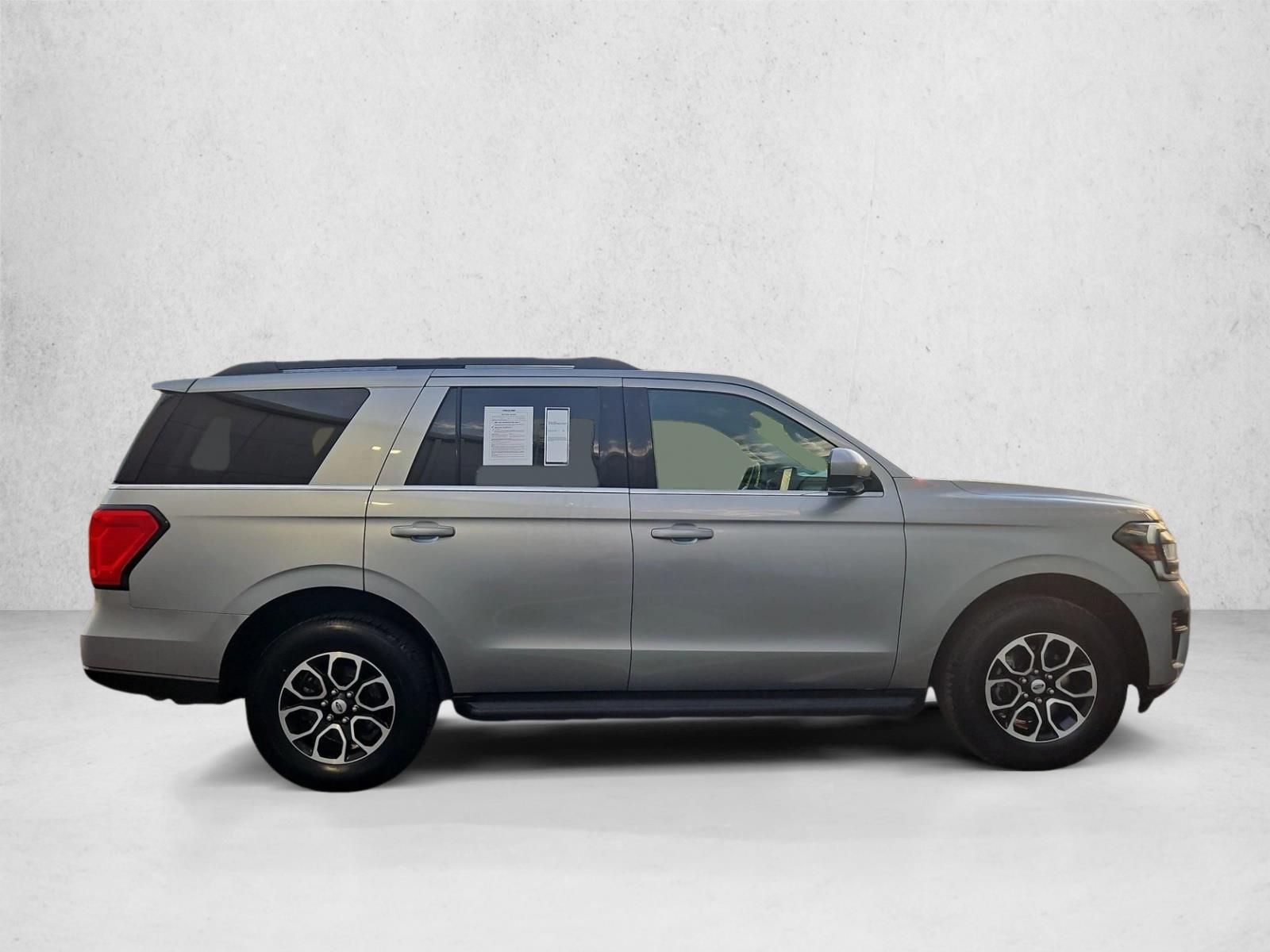 Used 2024 Ford Expedition XLT SUV