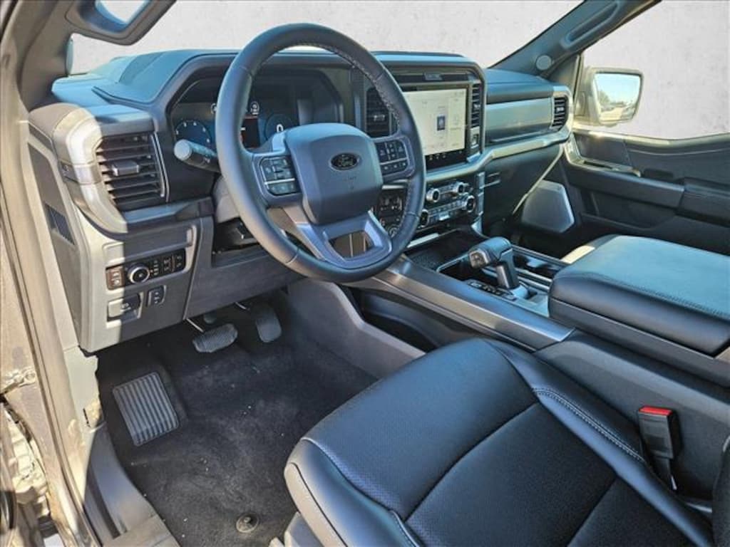 New 2025 Ford F-150 LARIAT Truck SuperCrew Cab