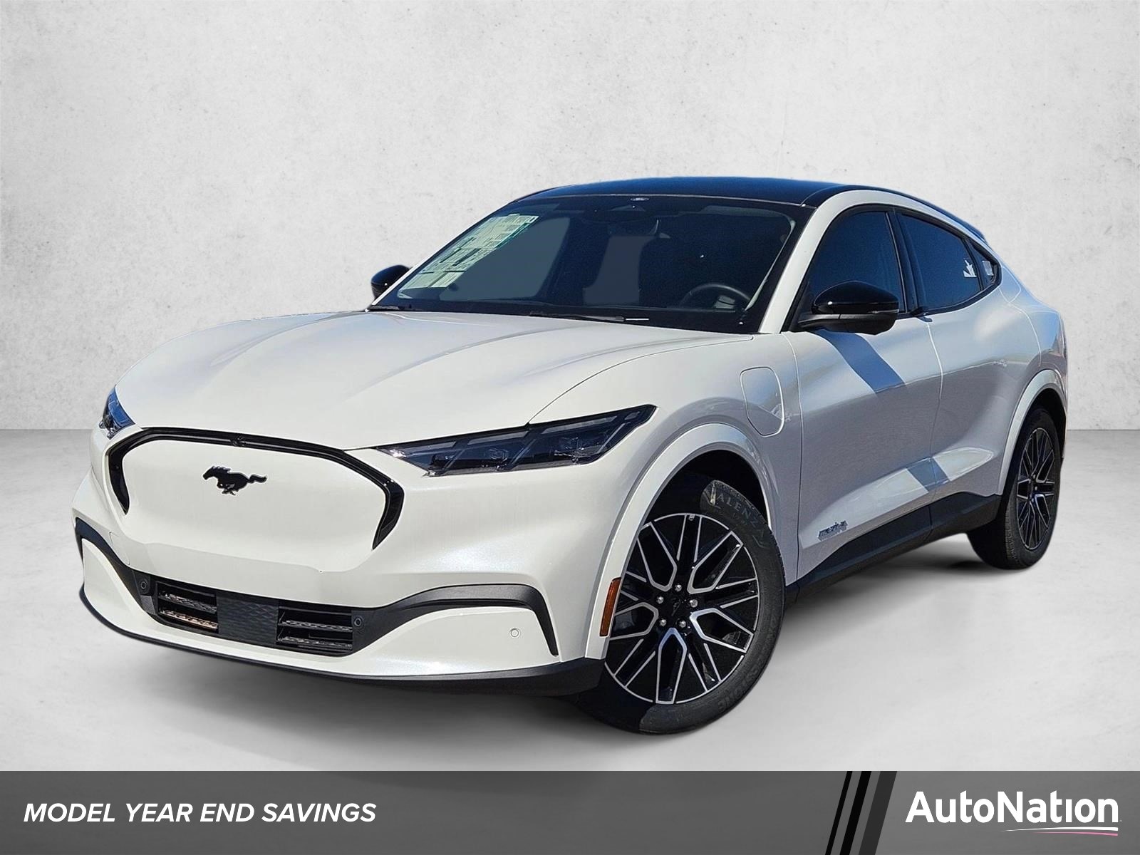 2025 Ford Mustang-Mach-e Premium's photo