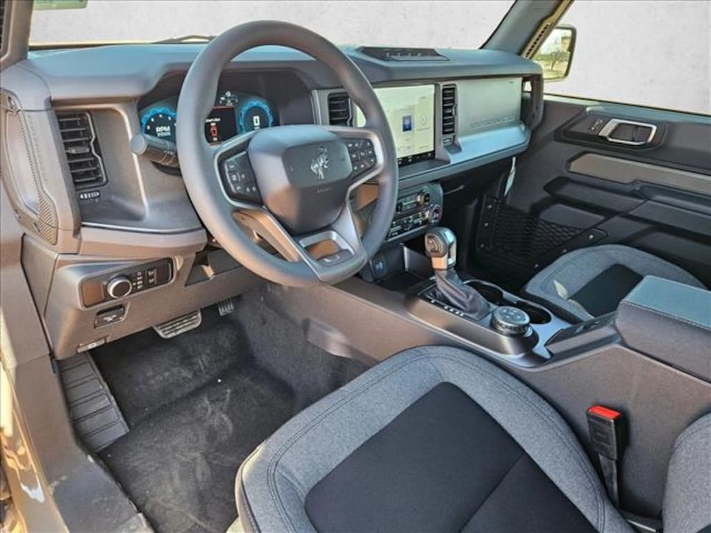 New 2025 Ford Bronco Base SUV