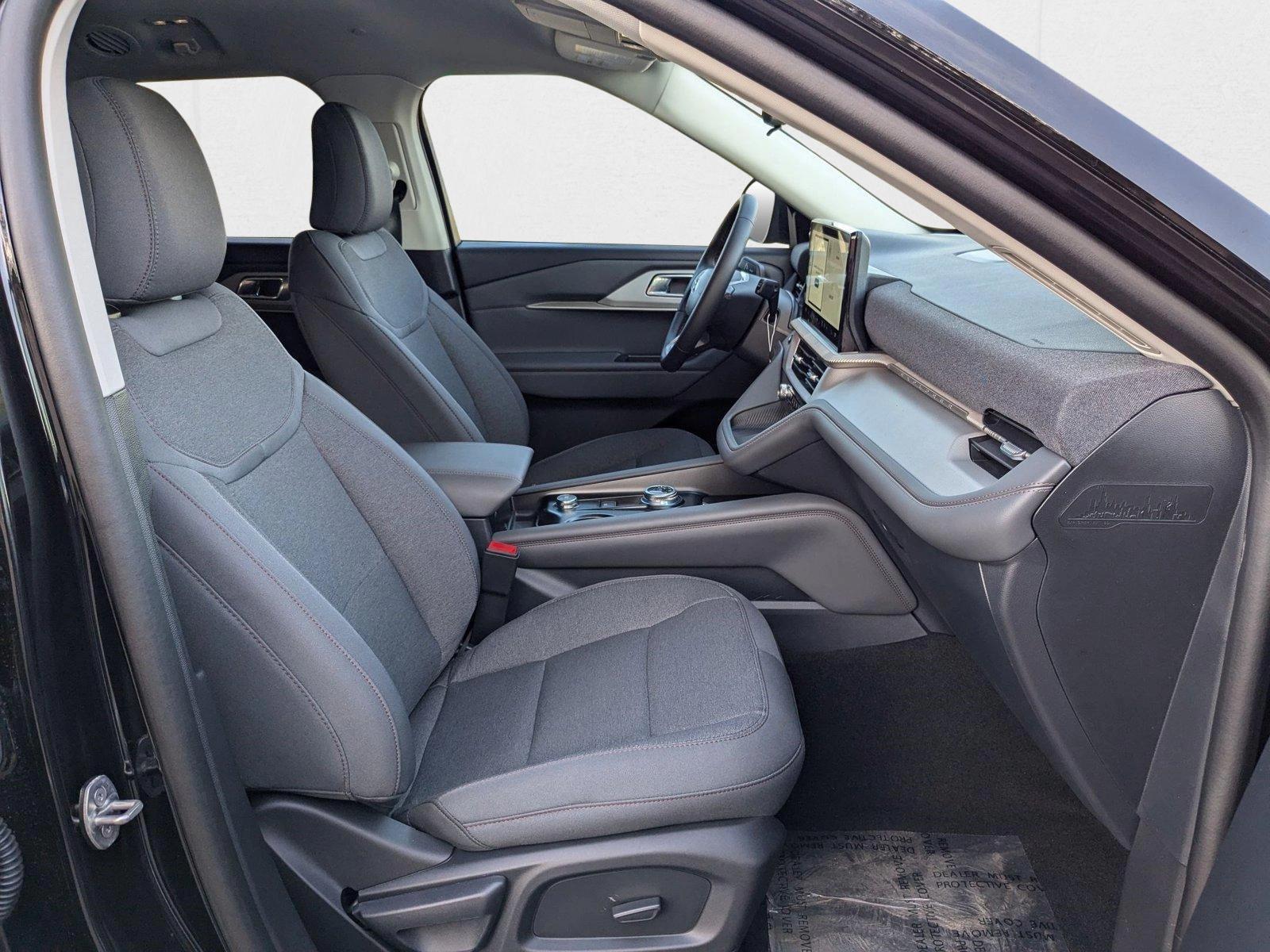 2025 Ford Explorer Active - Photo 14