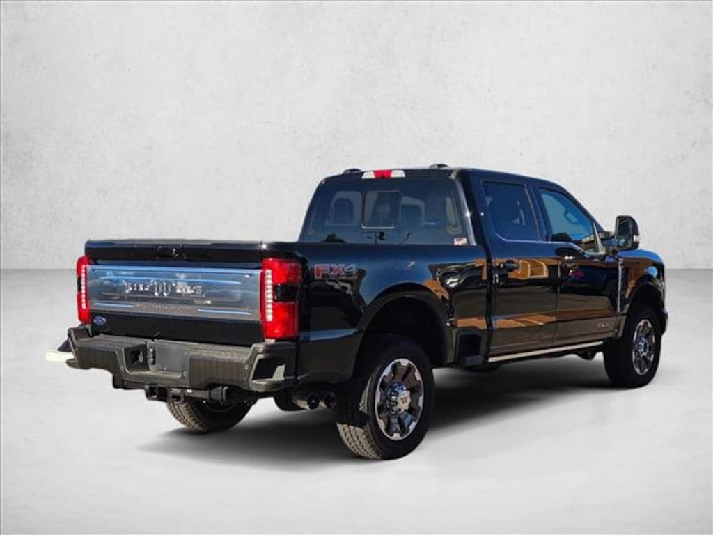 New 2025 Ford F-250 King Ranch Truck Crew Cab