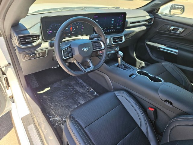 2025 Ford Mustang GT Premium photo 3