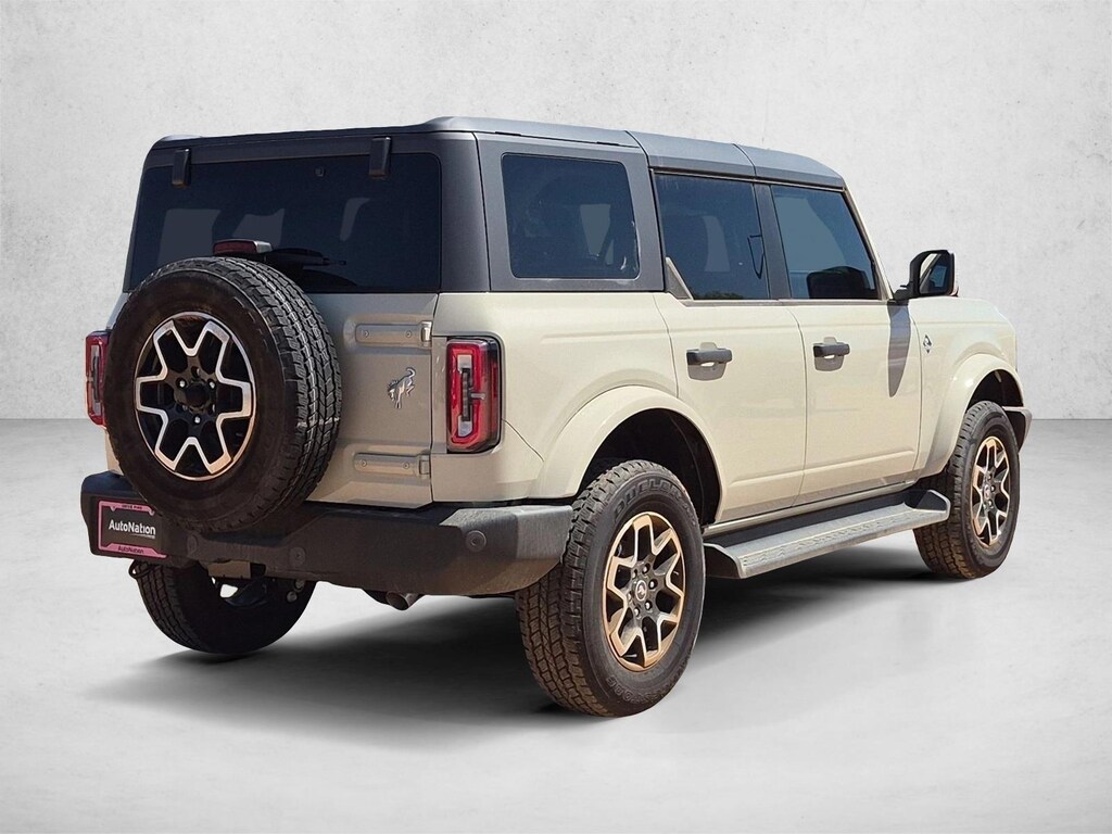 New 2026 Ford Bronco Outer Banks SUV