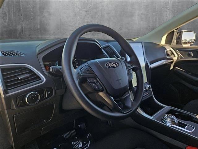 2024 Ford Edge SE photo 3