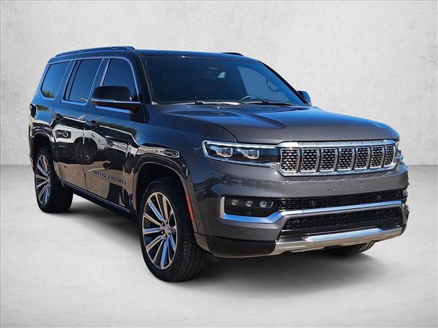 2023 Jeep Grand Wagoneer II photo 3
