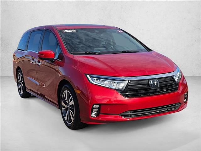 2022 Honda Odyssey Touring photo 3