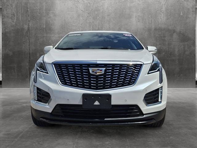 Used 2020 Cadillac XT5 Luxury with VIN 1GYKNAR43LZ222113 for sale in Scottsdale, AZ