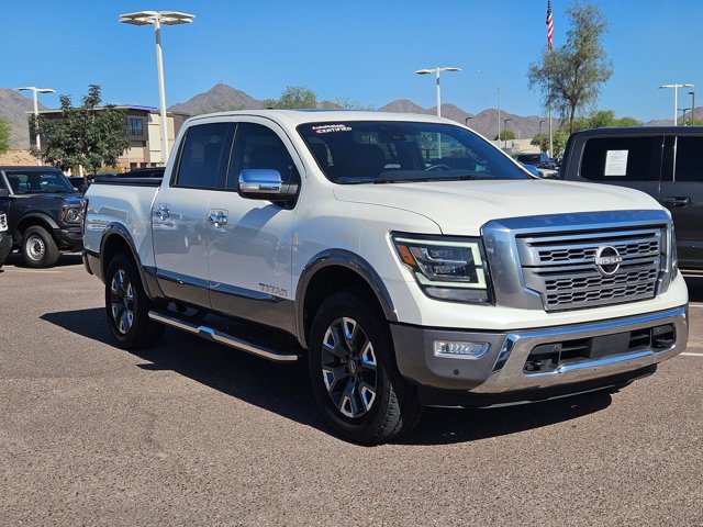 2023 Nissan Titan Platinum Reserve photo 3