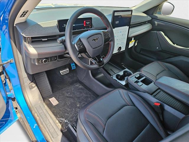 2025 Ford Mustang Mach-E Premium photo 3