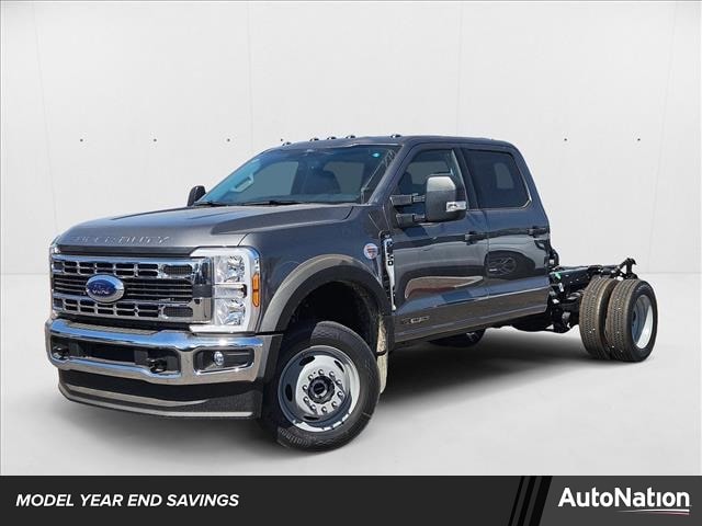 2025 Ford F-550 Super Duty Chassis Cab XLT's photo