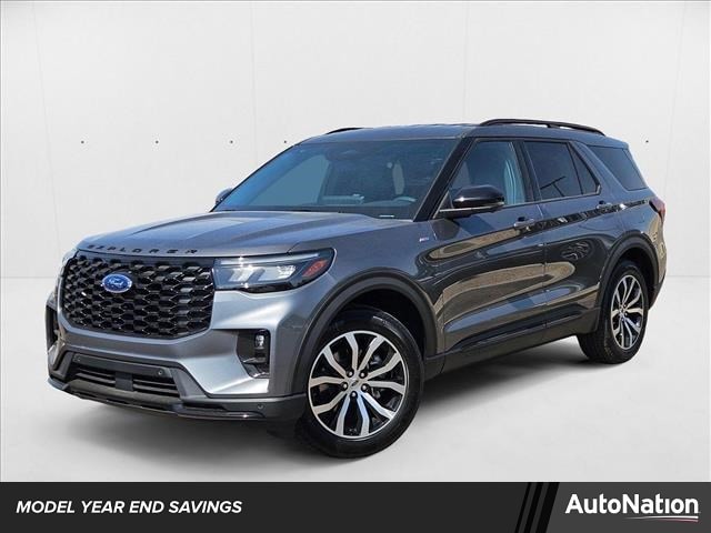 2025 Ford Explorer ST-LINE's photo